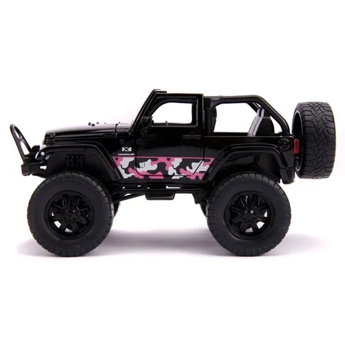 Just Trucks 2007 Jeep Wrangler Black and Pink Camo 1:24 Scale Die-Cast Metal Vehicle with Tire Rack - Image 4