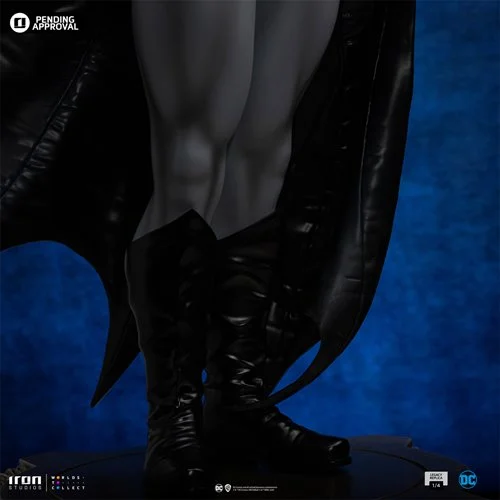 Batman DC Comics Trinity Legacy Replica 1:4 Scale Limited Edition Statue - Image 10