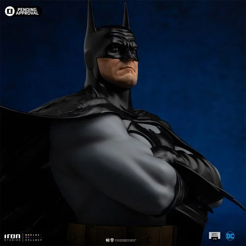 Batman DC Comics Trinity Legacy Replica 1:4 Scale Limited Edition Statue - Image 9